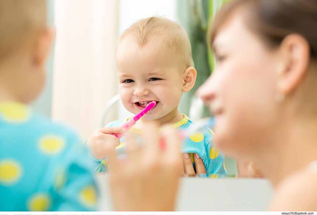 Chăm sóc răng miệng cho bé