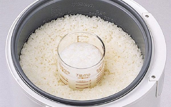 Có nên cho bé ăn dặm bằng cơm nát không?